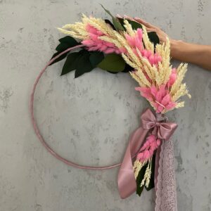 Szatén szalagos ajtódísz,szárított virágokkal