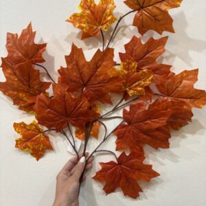 Őszi falevelek dekoráció